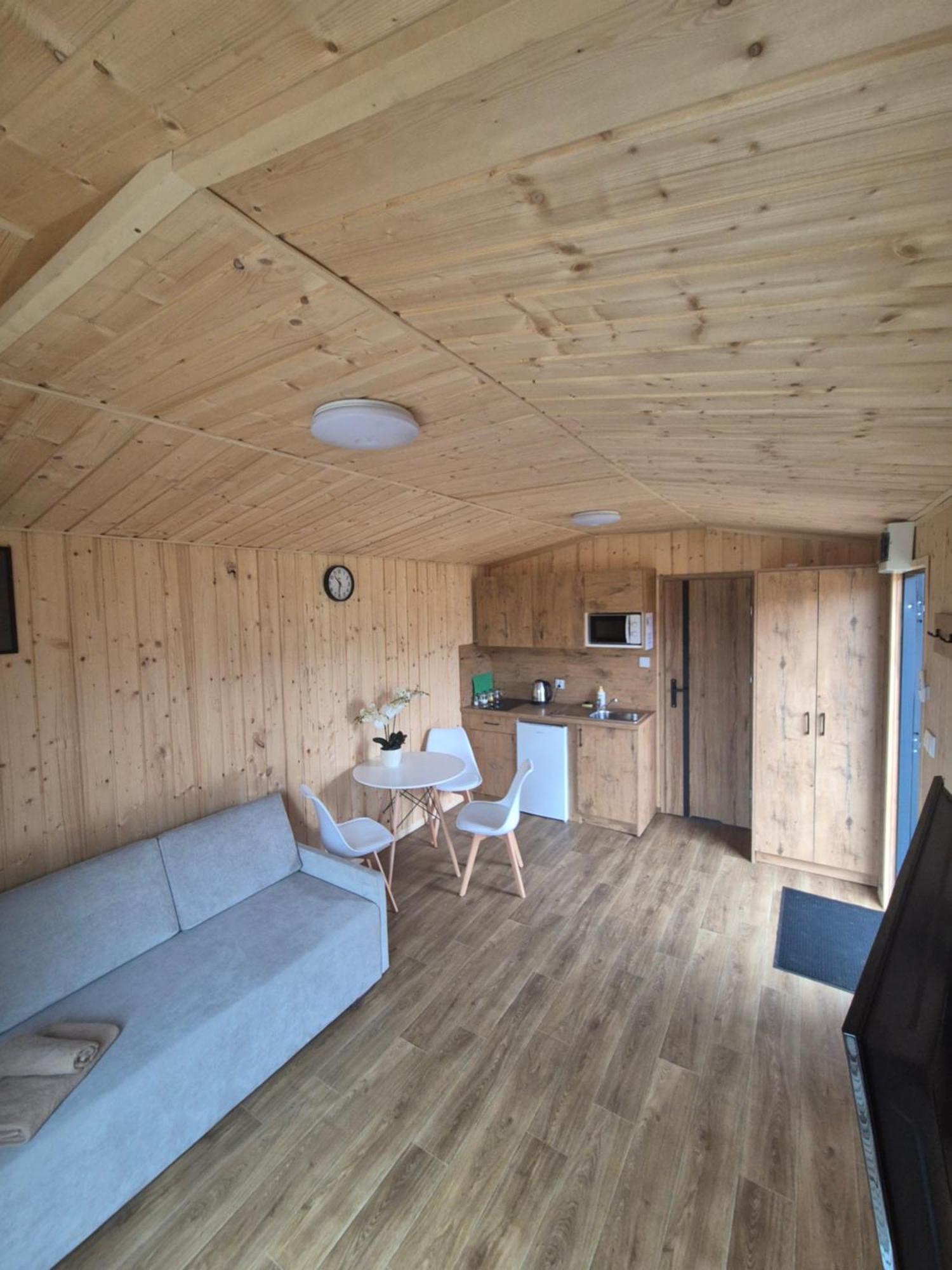 Zacisze Obok Suntago Park Otel Grabce-Towarzystwo Oda fotoğraf
